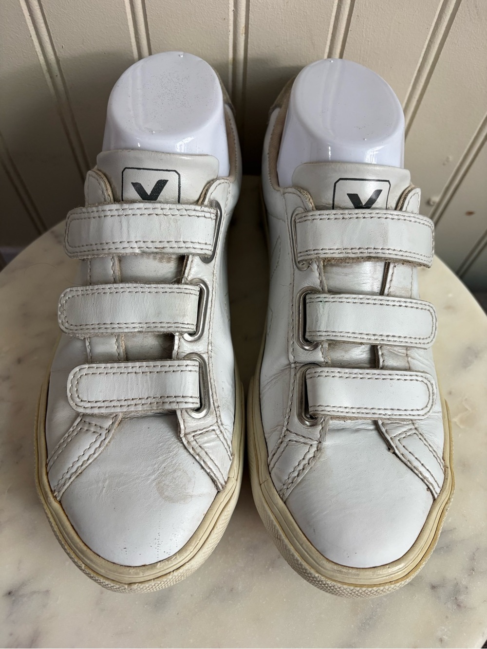 Veja Leather Recife Three Strap Velcro Sneakers Women’s 6 White Designer Luxury - Picture 5 of 11